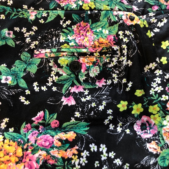 Chinese Laundry floral printed pants - Picture 6 of 7